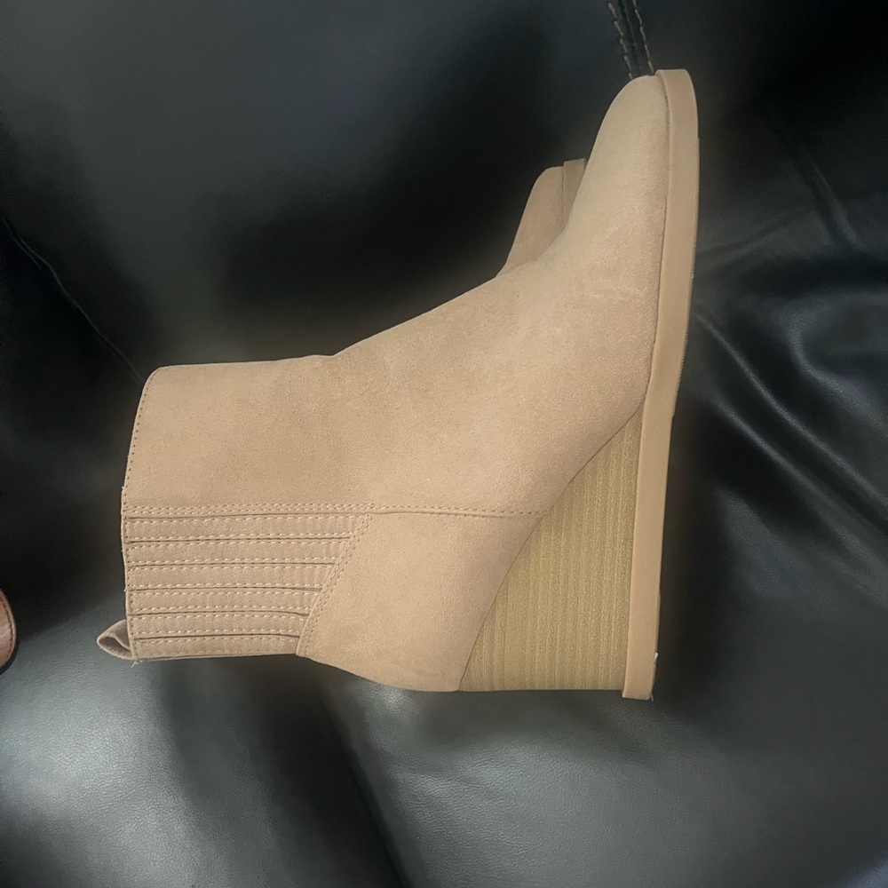 Universal Thread Beige Ankle Booties - image 5